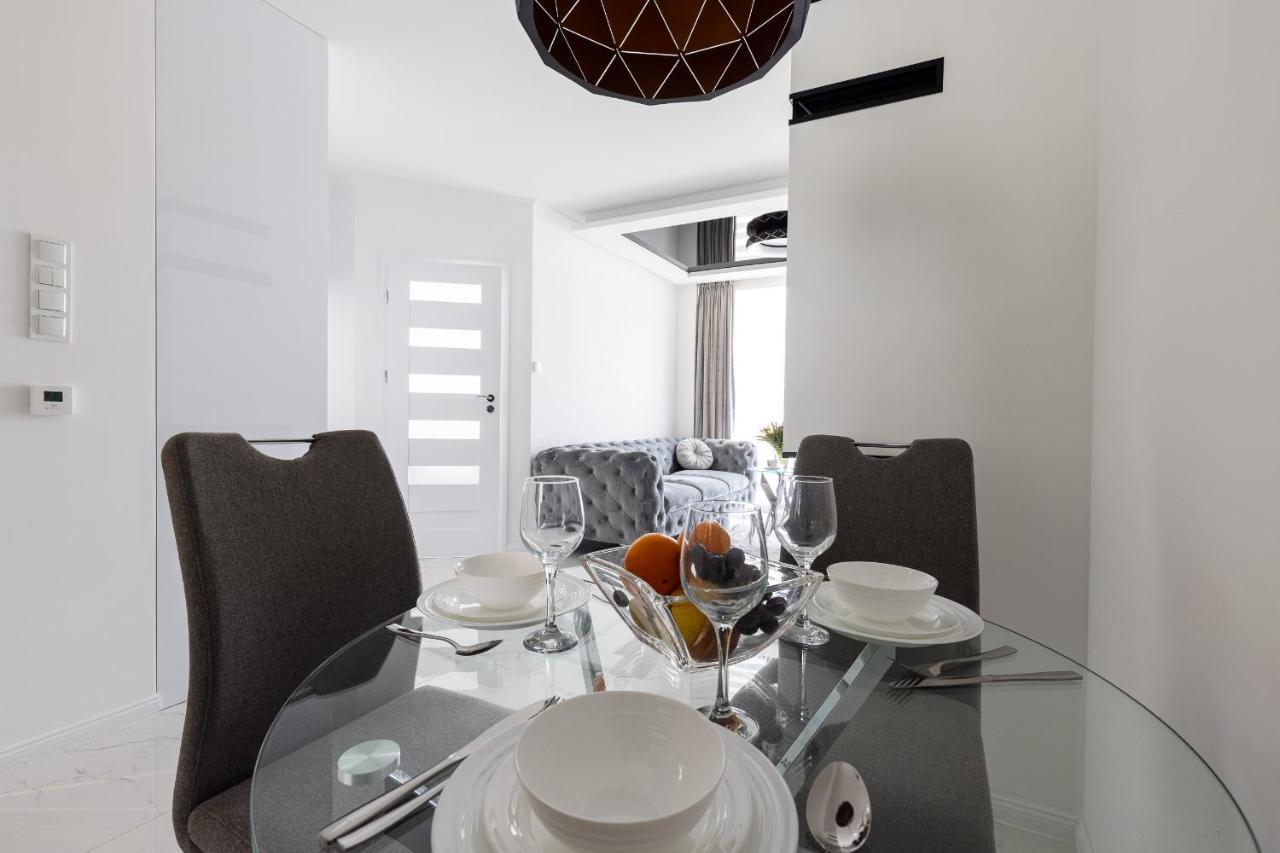 Apartament Z Basenem I Kominkiem ,,Baltic Sun” Sztutowo Exterior photo